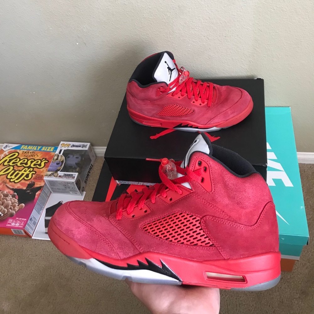 Air Jordan Retro 5’s University Red size 11 Men’s